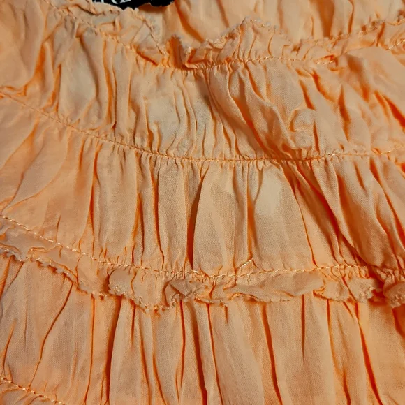 New With Tags J.CREW peach Colored Top - Picture 2 of 3